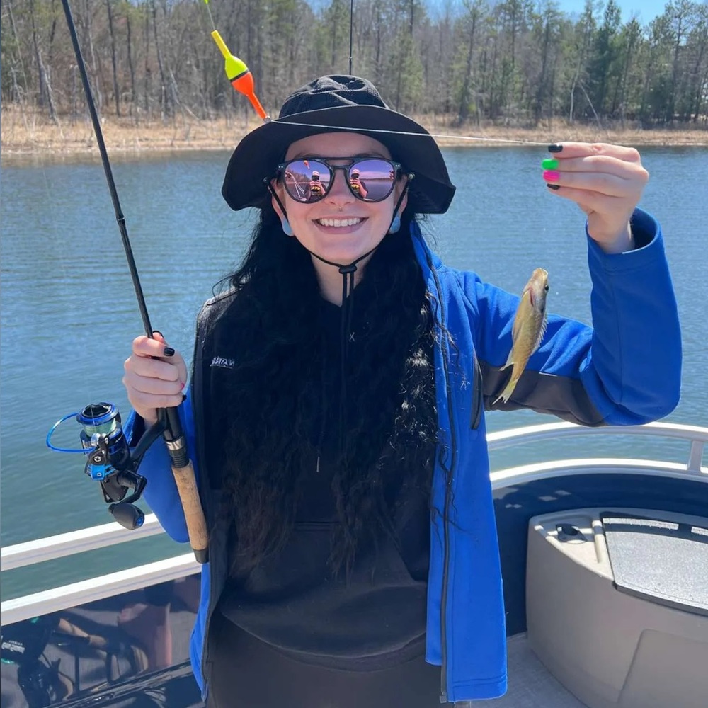 Meet your Posher, Anna-redina